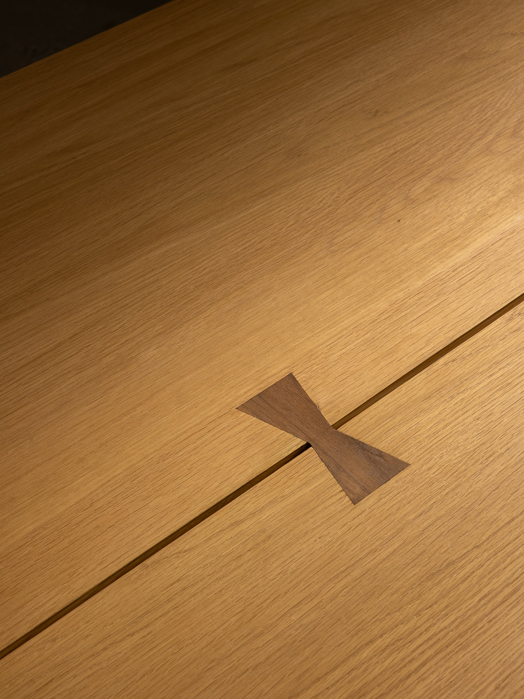 Bowtie Dining Table
