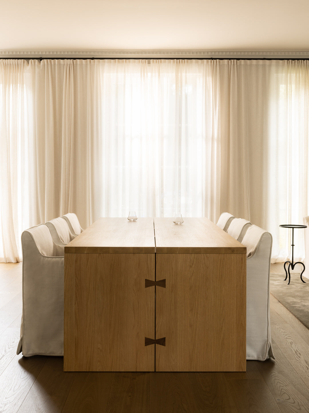 Bowtie Dining Table