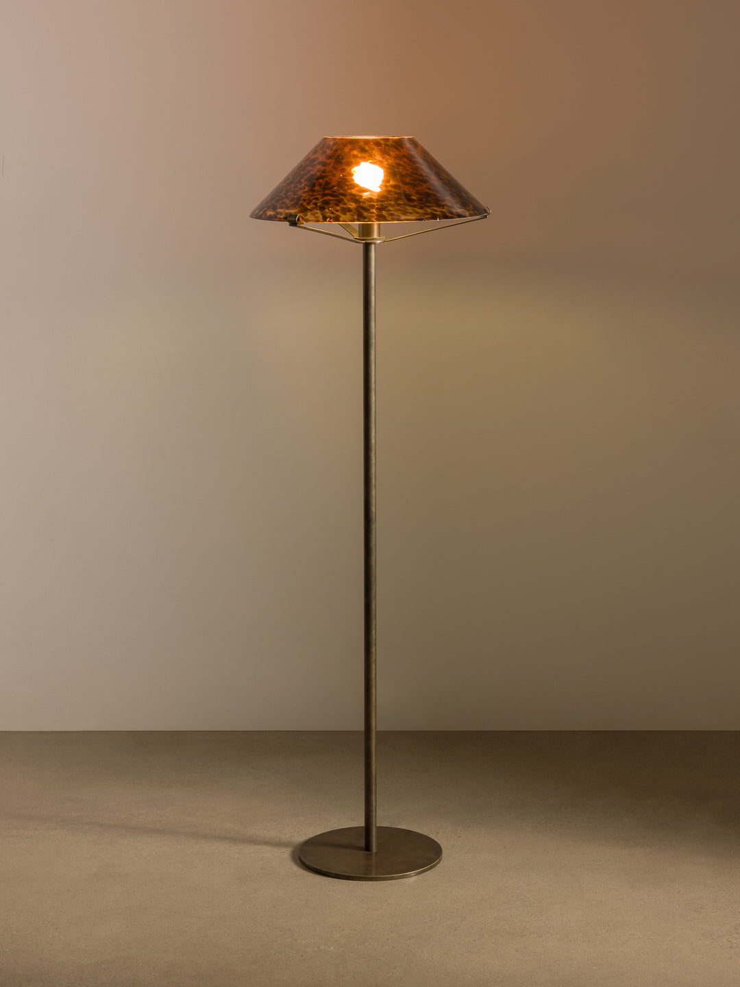 Otis Floor Lamp AU