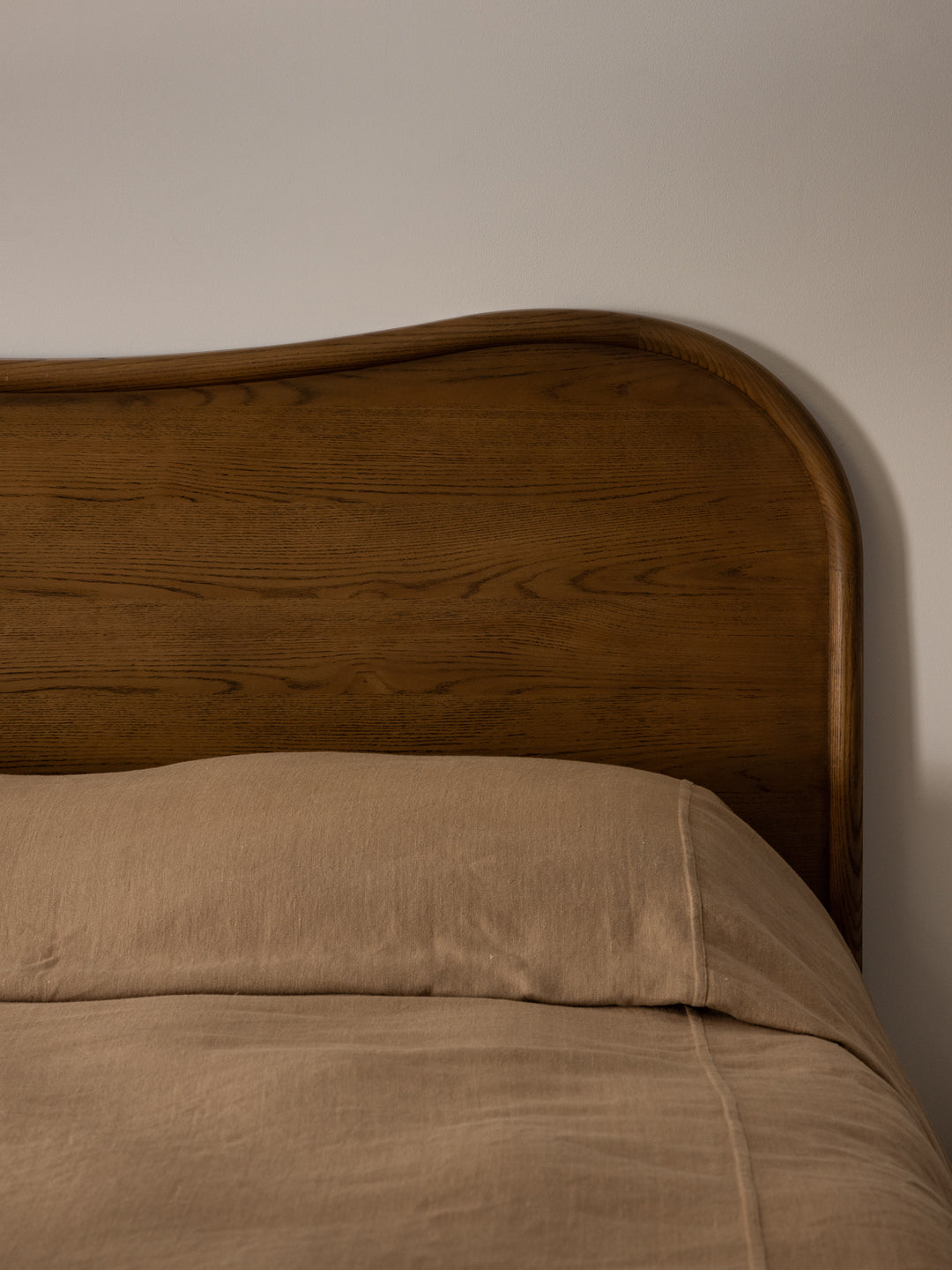 Remy Bedhead Saddle