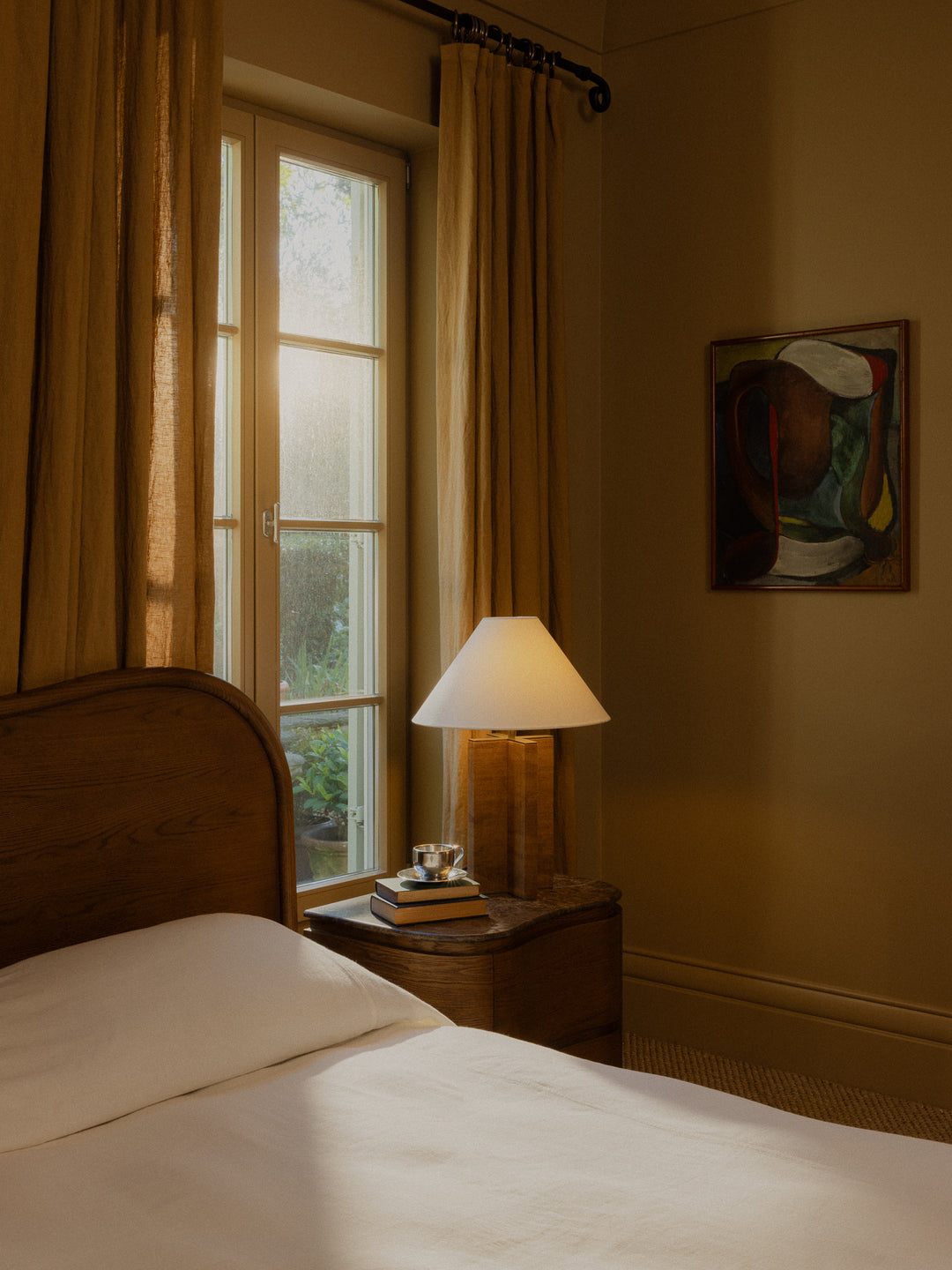 Remy Bedside Saddle