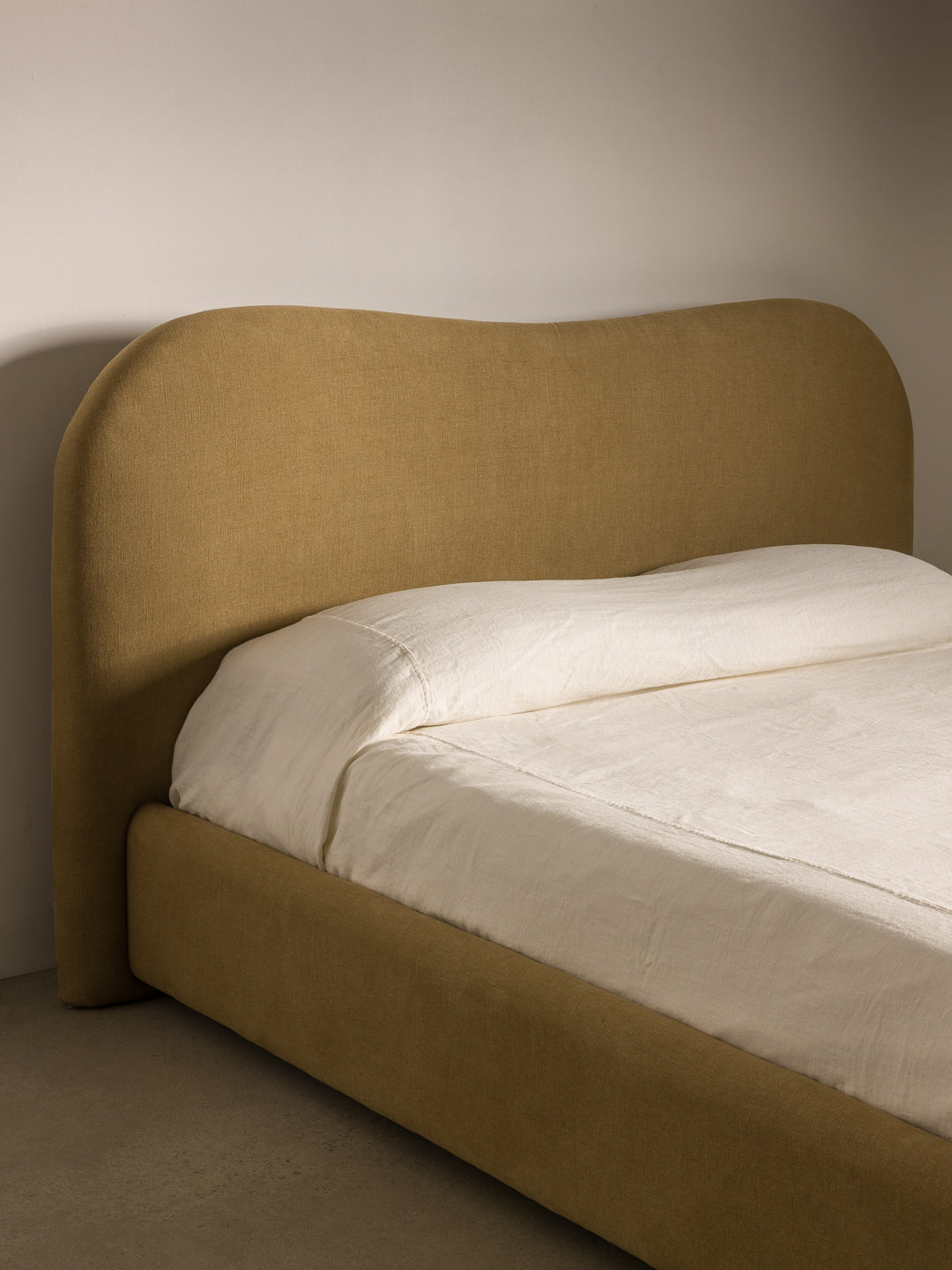 Remy Upholstered Bed Queen